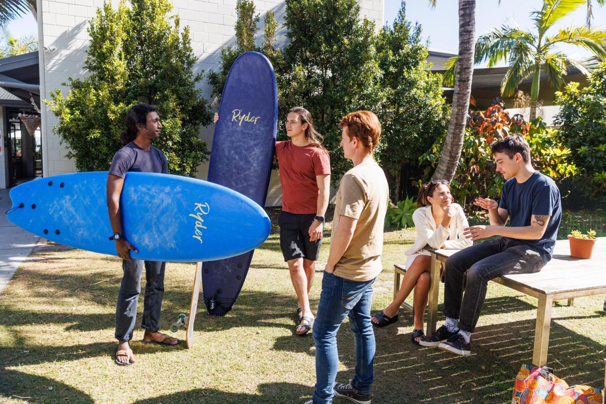 Yha Coolangatta Gold Coast Pansiyon Dış mekan fotoğraf