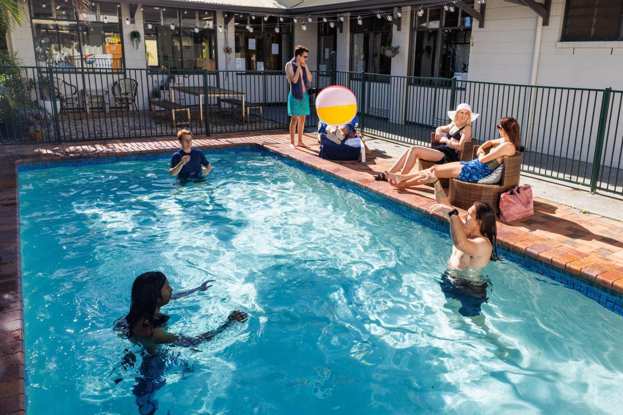 Yha Coolangatta Gold Coast Pansiyon Dış mekan fotoğraf
