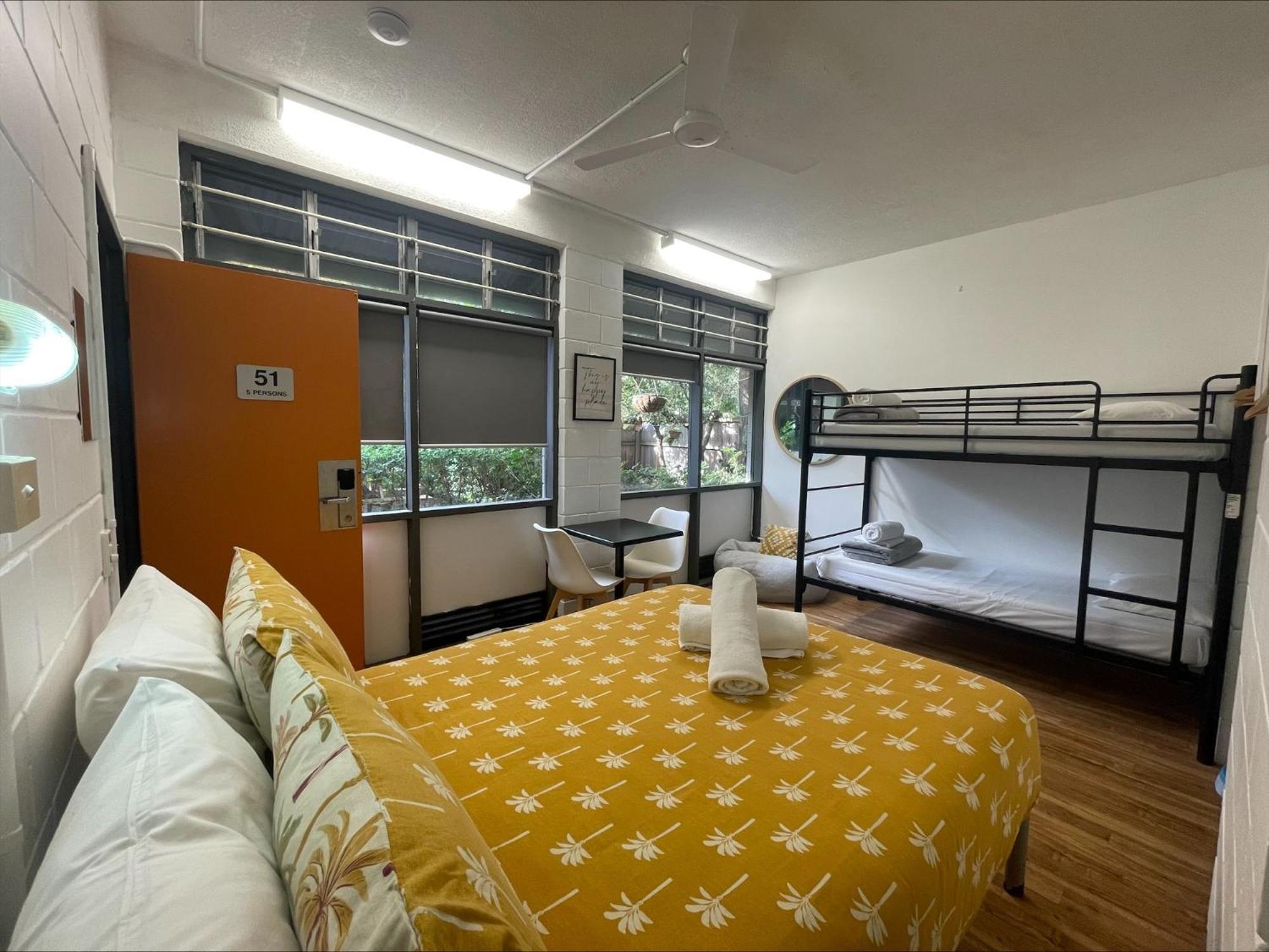 Yha Coolangatta Gold Coast Pansiyon Dış mekan fotoğraf