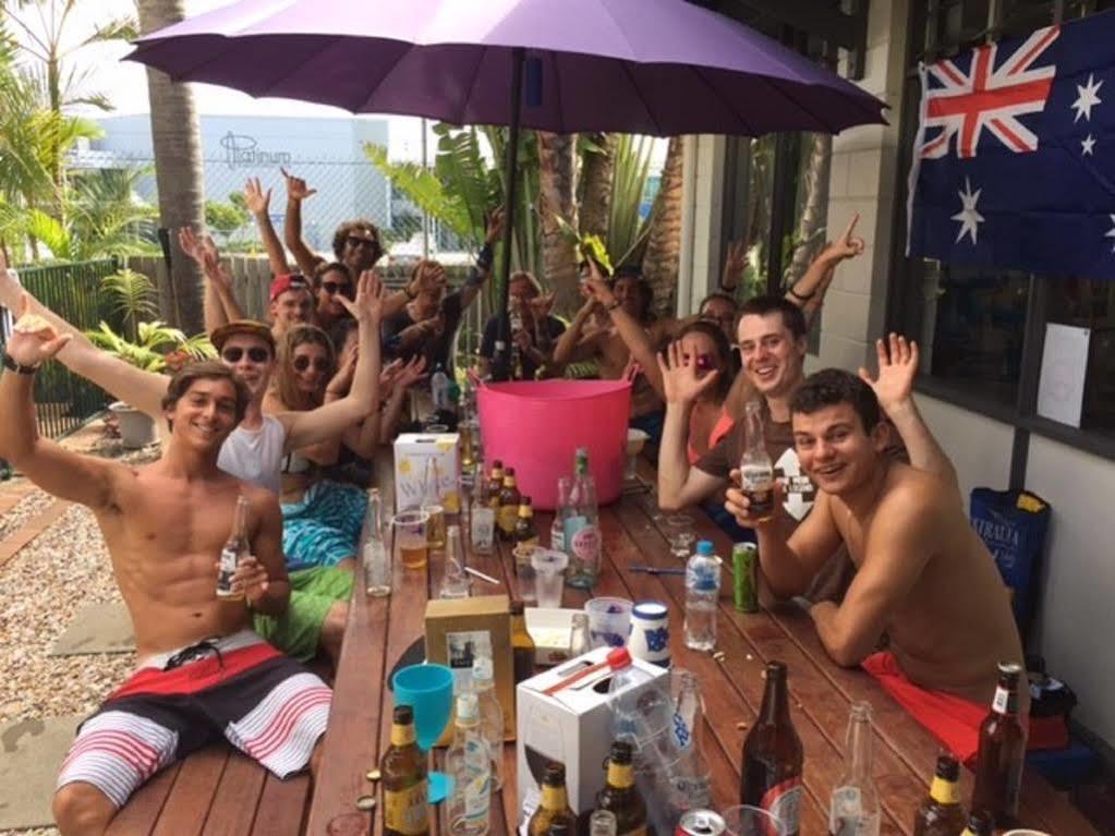 Yha Coolangatta Gold Coast Pansiyon Dış mekan fotoğraf